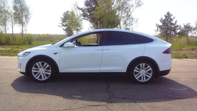 TeslaModelXP100D