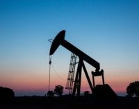 Стоимость барреля нефти опустилась ниже психологической отметки