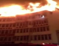В Дели произошел пожар в отеле. Десятки людей сгорели заживо