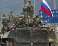 Россия атаковала Грузию: российская армия оккупировала часть грузинской территории, взяв население в плен
