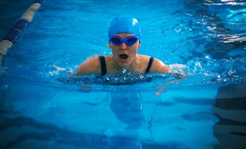 Очки Form Swim Goggles будут показывать сердечный ритм при плаванье