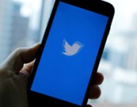Акции Twitter рухнули после взлома аккаунтов Маска, Гейтса и Безоса