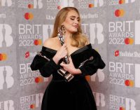 Адель стала триумфатором премии Brit Awards 2022