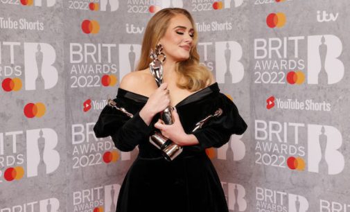 Адель стала триумфатором премии Brit Awards 2022