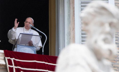 Папа Римский в своей воскресной проповеди назвал Мариуполь «городом-мучеником»