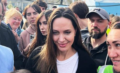 Анжелина Джоли приехала в Украину