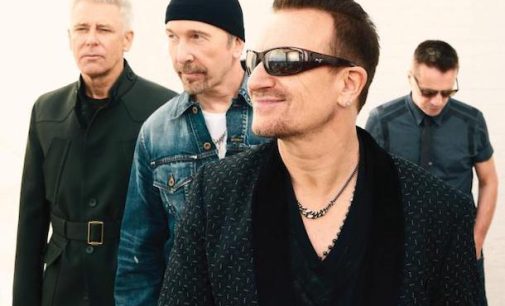 Легендарная группа U2 выступила в киевском метро на станции «Крещатик» (видео)