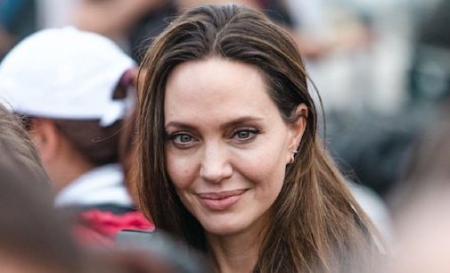 Анджелина Джоли прокомментировала свою поездку в Украину