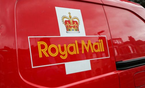 Королівська пошта Великобританії втратила $250 млн після страйків співробітників