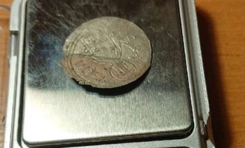 Під Києвом чоловіку вдалося знайти старовинну монету з князем Володимиром