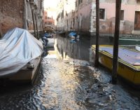 Канали у Венеції пересихають через низький рівень води