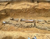В Японії археологи знайшли гігантський меч для захисту мертвих від злих духів