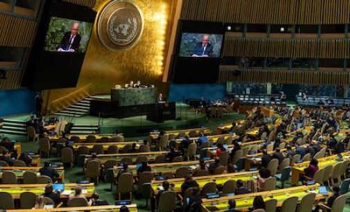Понад 140 країн на Генасамблеї ООН проголосувала за резолюцію, яка закликає росію негайно вивести війська з України