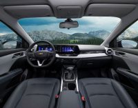 У GM вигадали, як боротися з відбитками пальців на дисплеях у машині