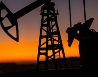 Ціни на нафту стабілізувалися після зростання напередодні до максимумів із листопада